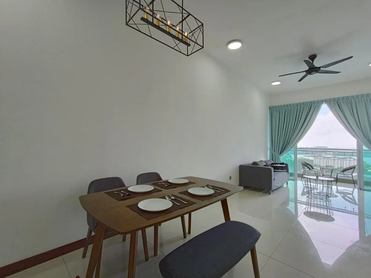 Paragon Suite Homestay By Antlerzone 新山 0*,