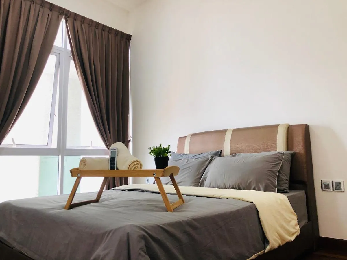 Lägenhet Paragon Suite Homestay By Antlerzone Johor Bahru