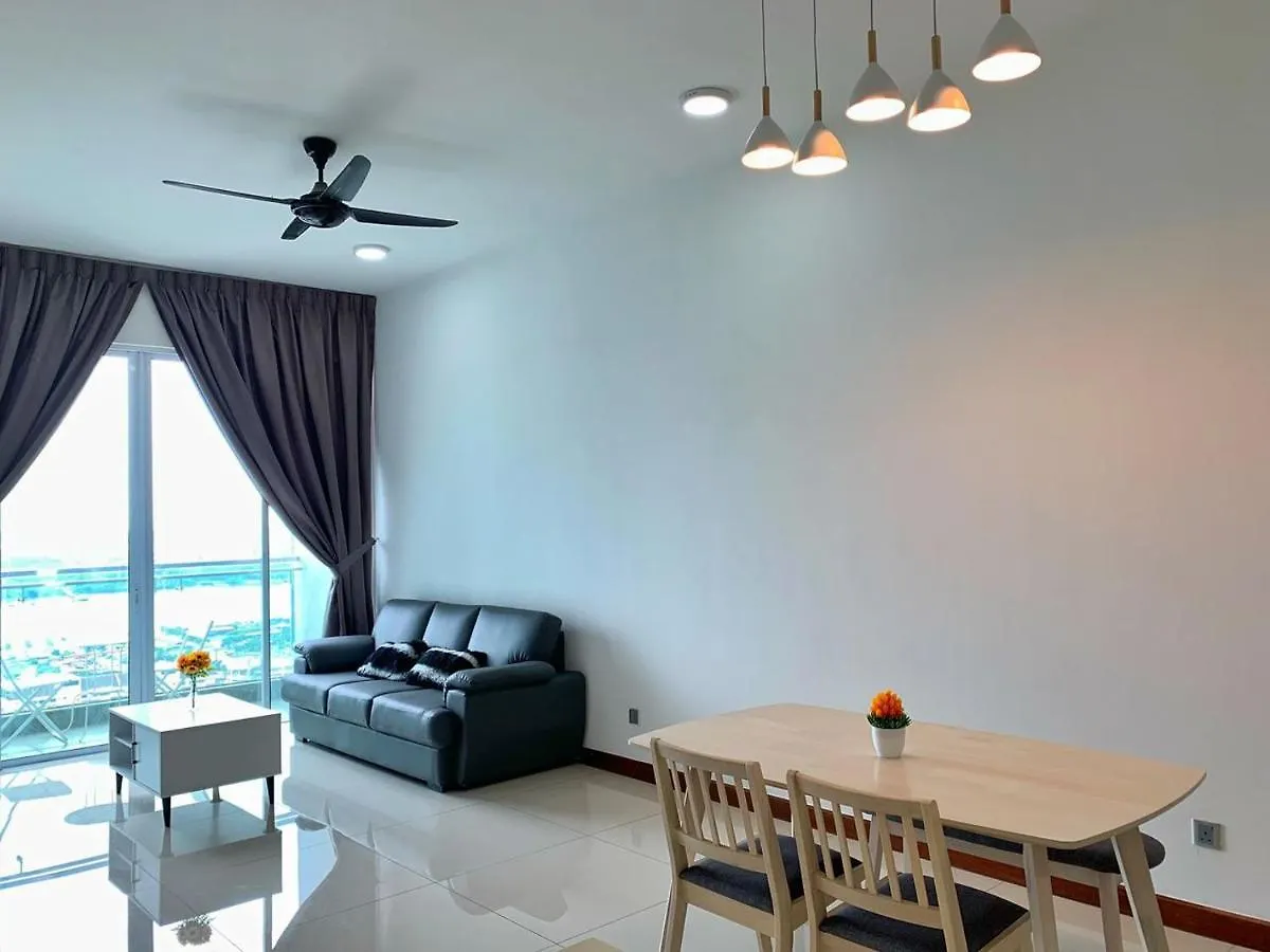 Paragon Suite Homestay By Antlerzone Johor Bahru Apartament