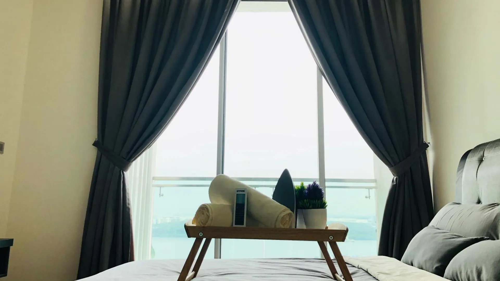 Paragon Suite Homestay By Antlerzone Johor Bahru Apartament