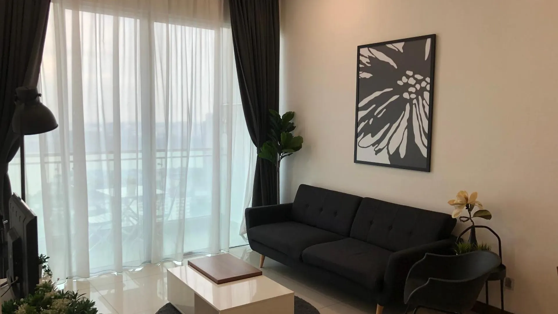Paragon Suite Homestay By Antlerzone Johor Bahru 0*,