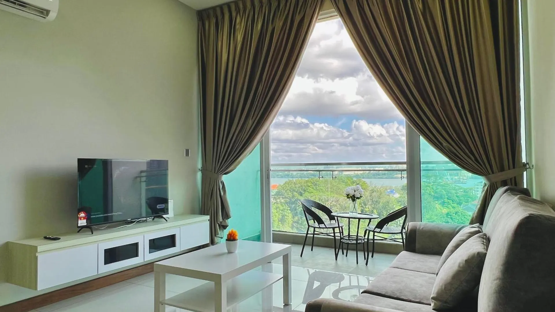 Apartament Paragon Suite Homestay By Antlerzone Johor Bahru