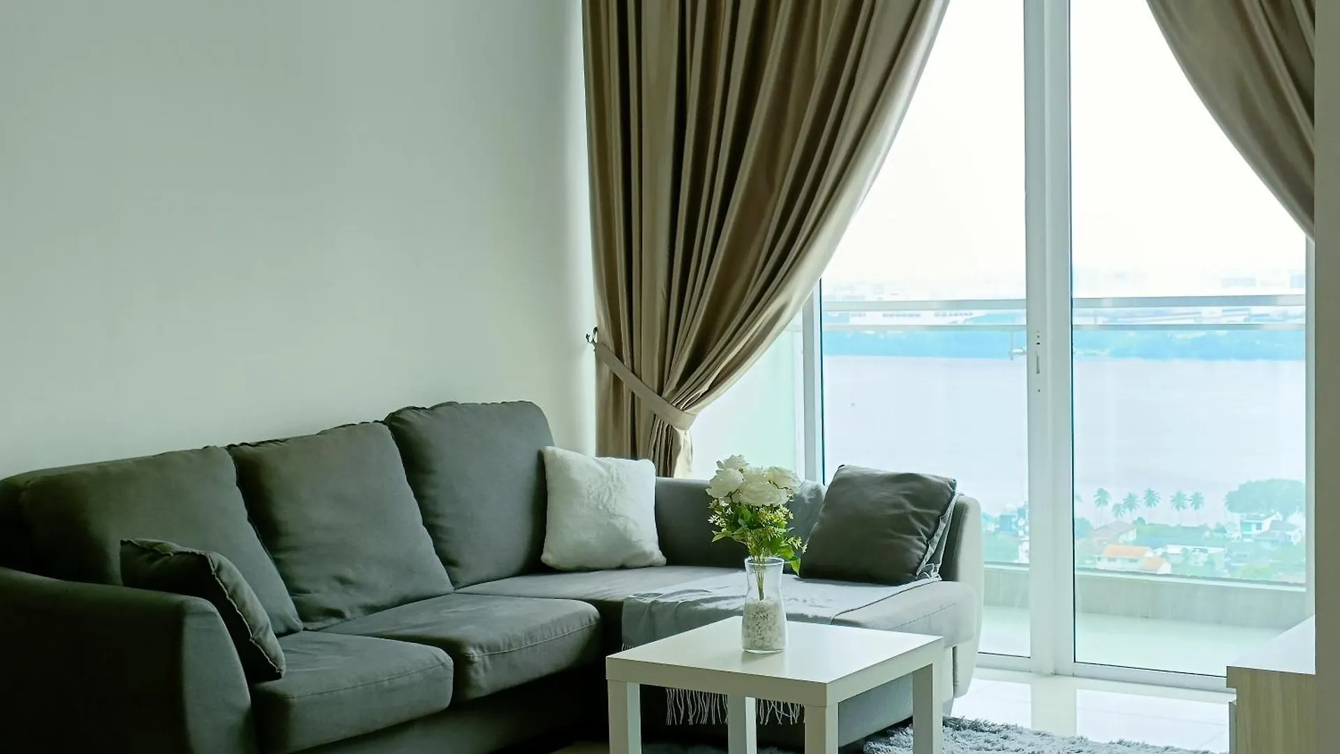Apartament Paragon Suite Homestay By Antlerzone Johor Bahru